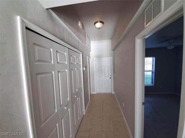 Building Photo - 3418 SW 17th Ave