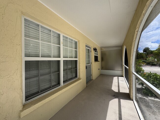 Foto del edificio - 420 Palmetto Ct