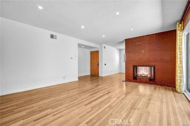 Foto del edificio - 2420 Marwick Ave