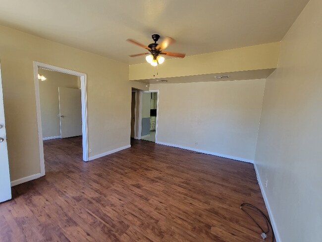 Foto del edificio - 3503 Porter Ave