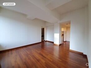 Building Photo - 305 E 63rd St