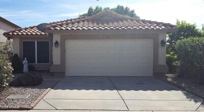 Building Photo - 7545 W Kerry Ln