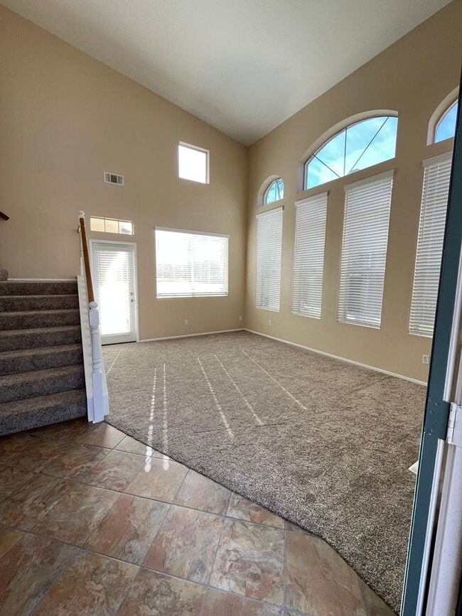 Building Photo - PICTURE PERFECT!  3 BR/3 BA END UNIT CONDO with DIRECT ACCESS 2 CAR GARAGE