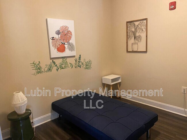 Building Photo - 1655 Madison Ave