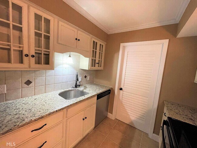 Building Photo - 4005 Wingate Way