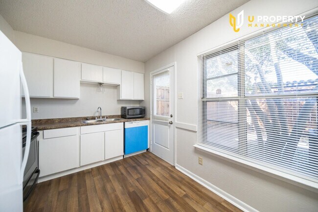 Foto del edificio - Sweet townhome in Dallas