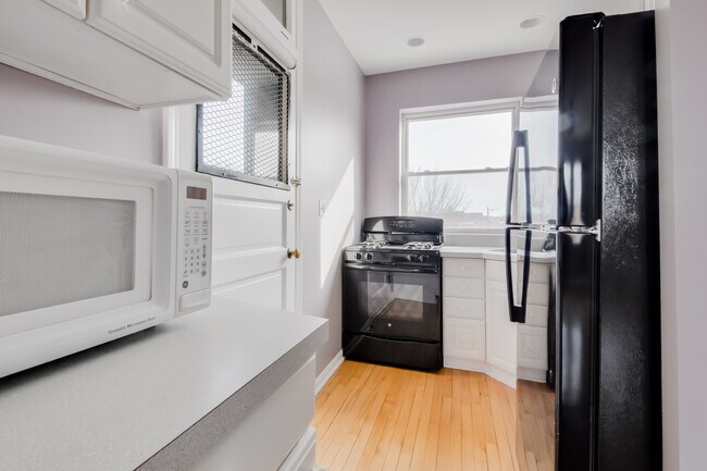 Foto del edificio - 3801 W Cullom Ave