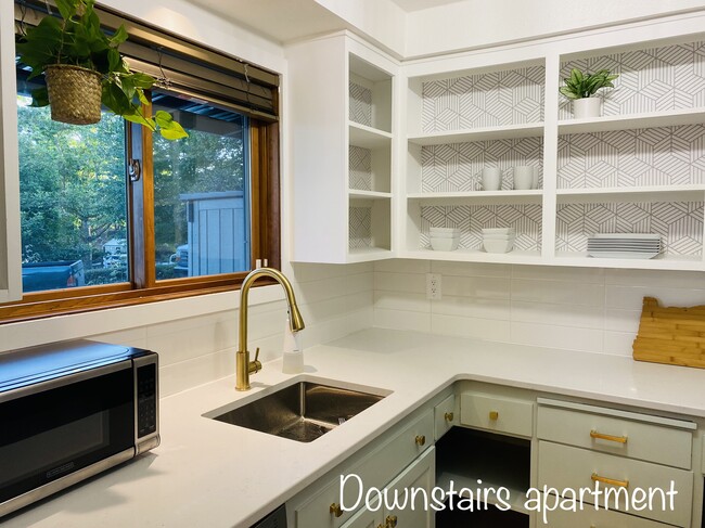 Kitchen - 210 E 3rd Ave