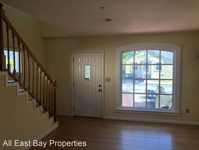 Foto del edificio - 3 br, 2.5 bath House - 1225 Washington Ave.