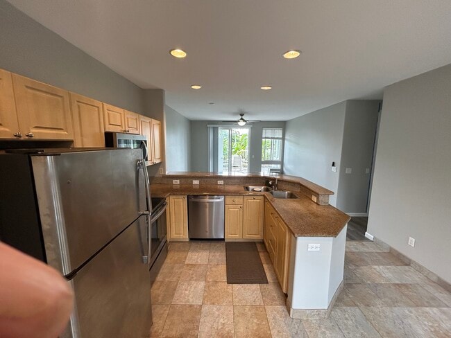 Kitchen and wrap around bar/countertop - 75-6009 Alii Dr