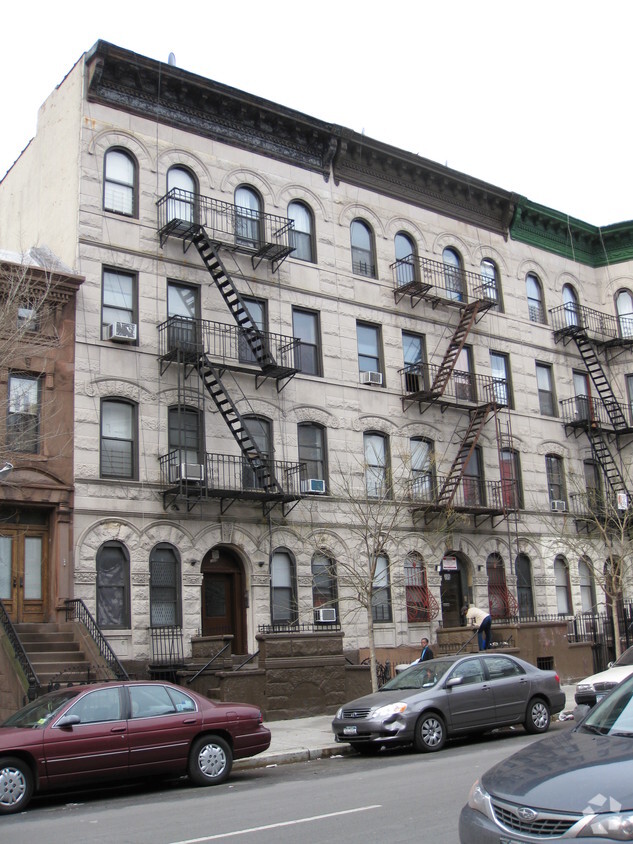 Foto del edificio - 308 Stuyvesant Ave