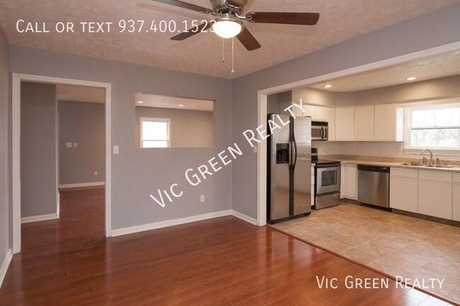Building Photo - Beautiful 3 Bedroom Ranch in Kettering