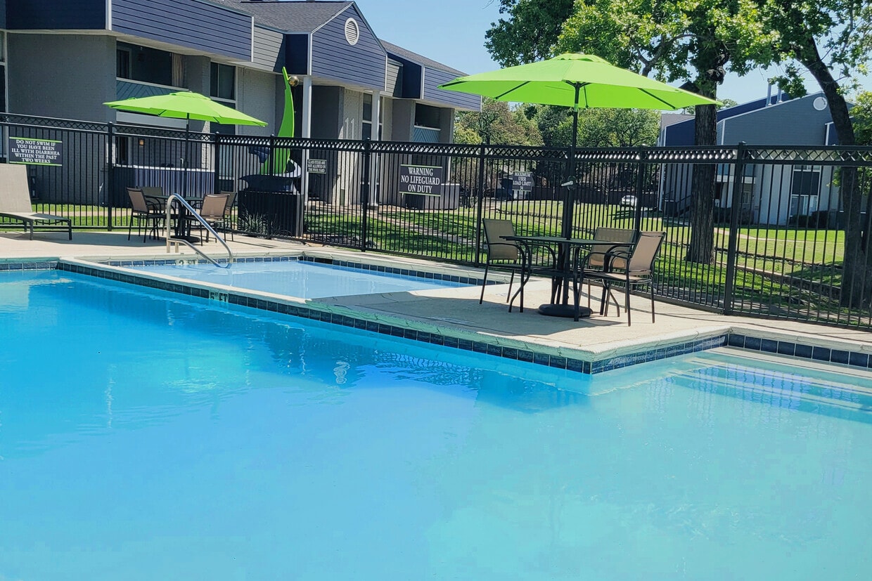 Primary Photo - The Arts Apts at Park Place