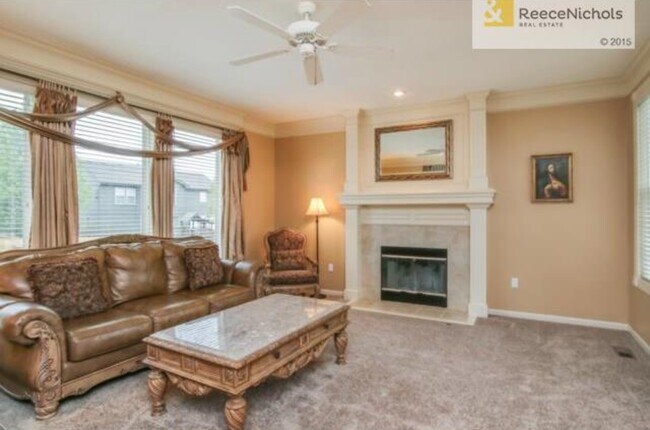 Foto del edificio - 15808 Linden St