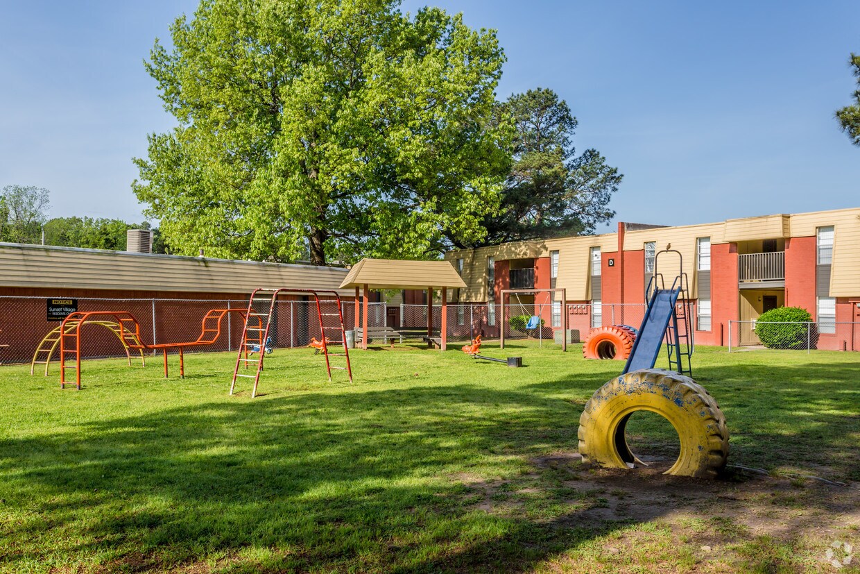 Sunset Village Apartments Pine Bluff, AR