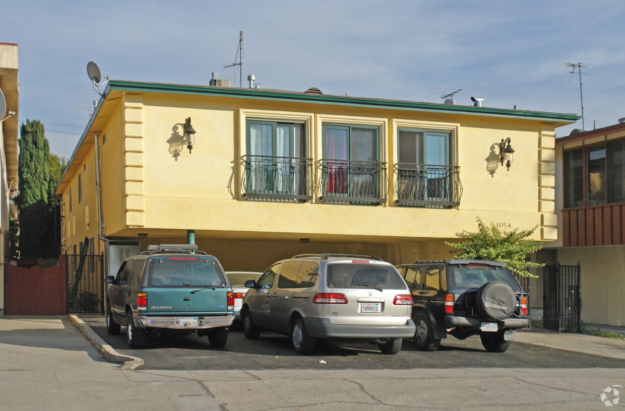 Building Photo - 1054 S Wooster St