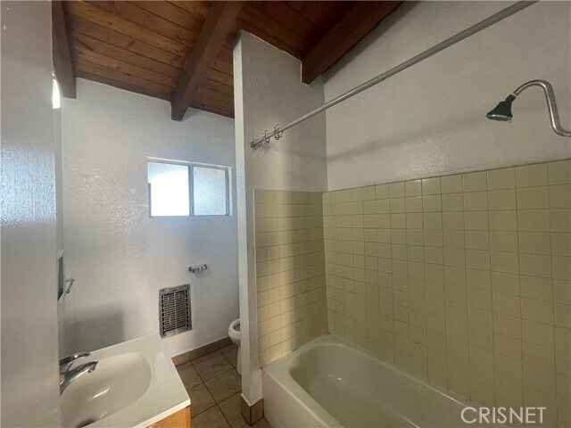 Building Photo - 402 N Hill Ave