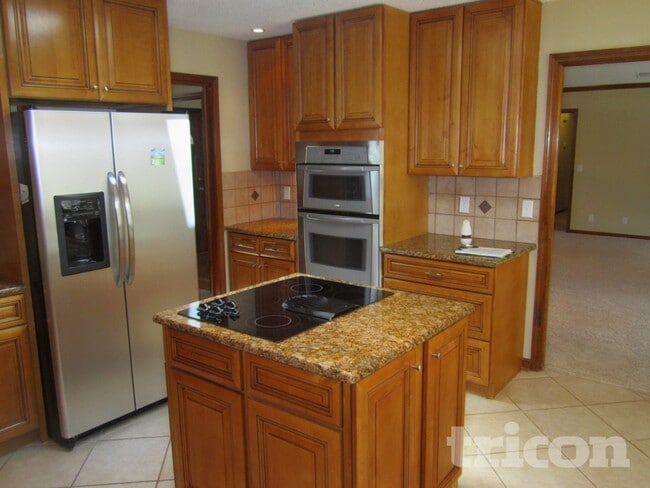 Building Photo - 11714 Edgemere Dr
