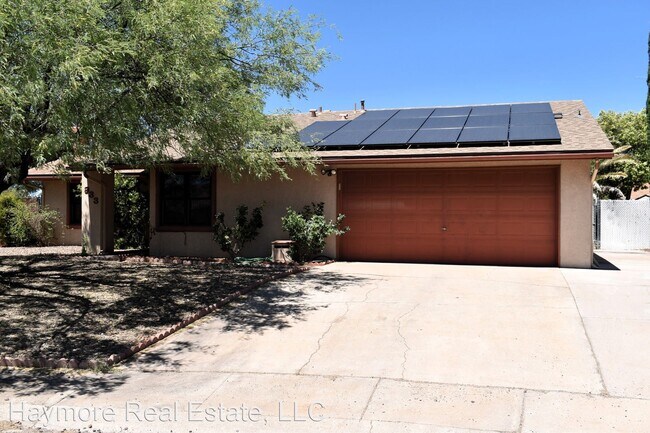 Building Photo - 4 br, 2 bath House - 933 Plaza Benito