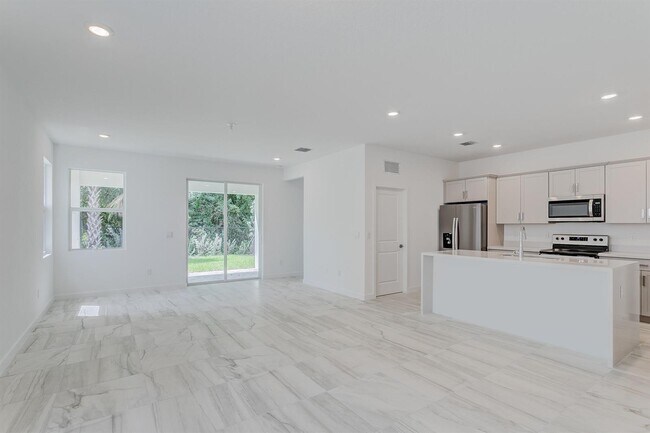 Foto del edificio - 7188 Trotwood Ln