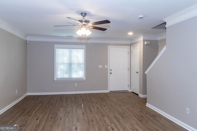 Foto del edificio - 745 Crestwell Cir