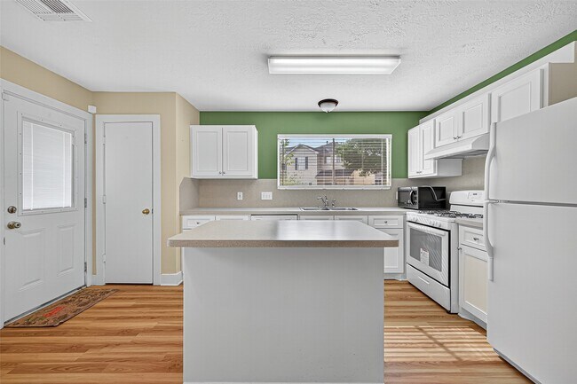 Foto del edificio - 15859 E Park Ct