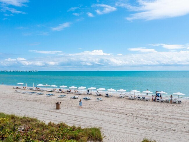 Foto del edificio - 15901 Collins Ave