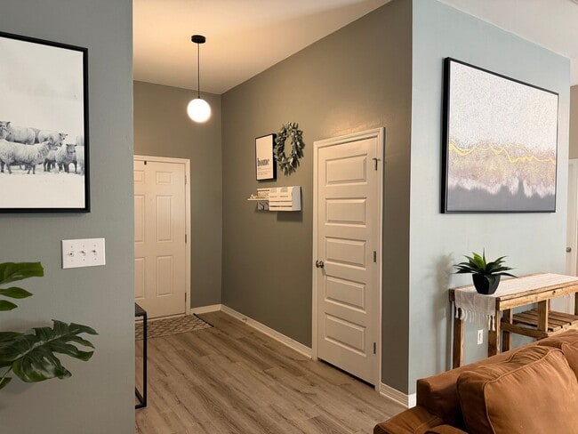 Building Photo - 1208 -C Whispering Pines Rd