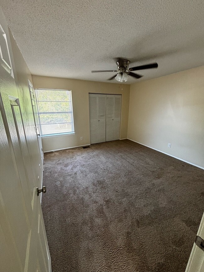 Foto del edificio - 727 S Main St