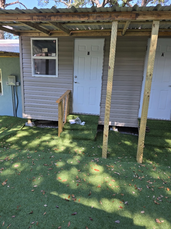 Building Photo - 3212 E Henry Ave