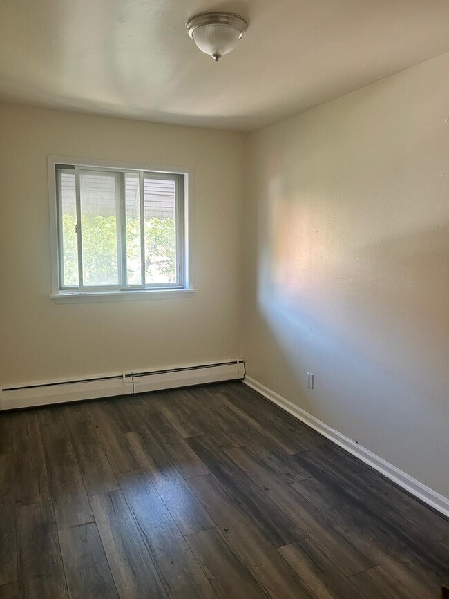 Bedroom 2 - 3529 Kingsland Ave