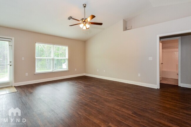 Building Photo - 1947 Angel Fish Loop