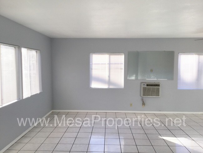 Building Photo - 1307 E Mobeck St