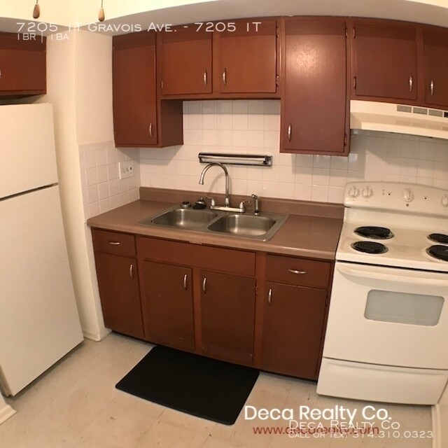 Building Photo - 1 Bedroom Apartment (55+ Living)