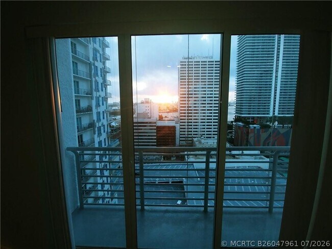 Foto del edificio - 133 NE 2nd Ave