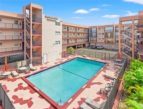 Building Photo - 1855 W 60th St