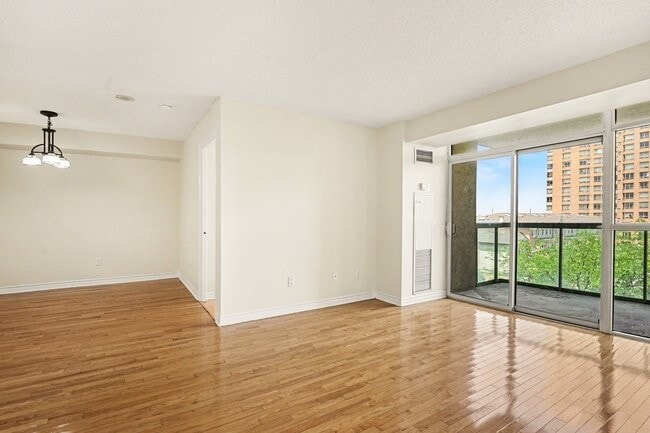 Building Photo - 123 Omni Dr