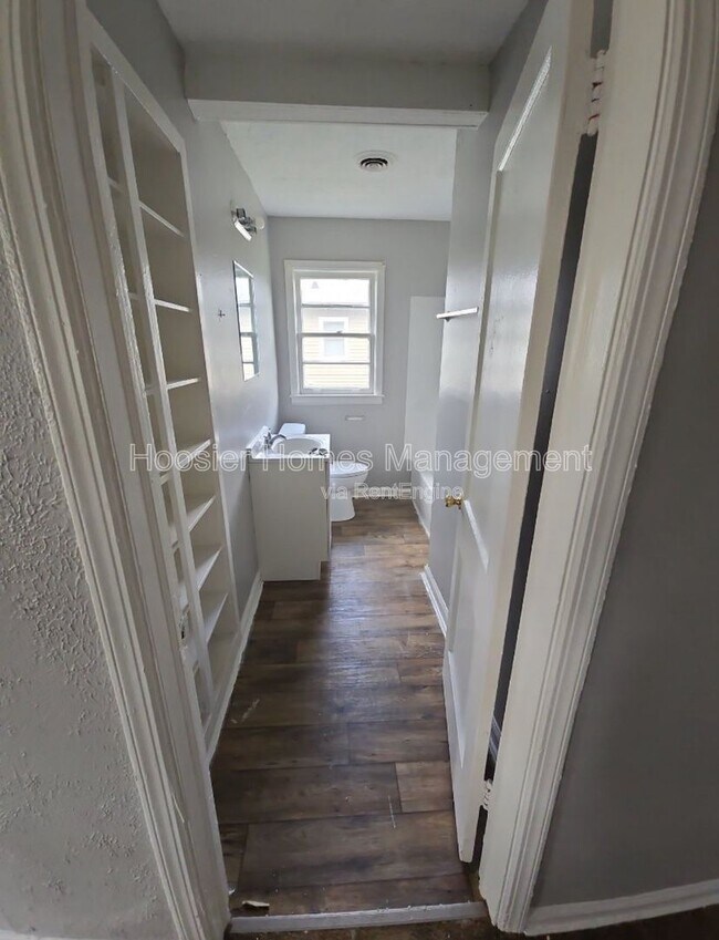 Foto del edificio - 2202 N Kitley Ave