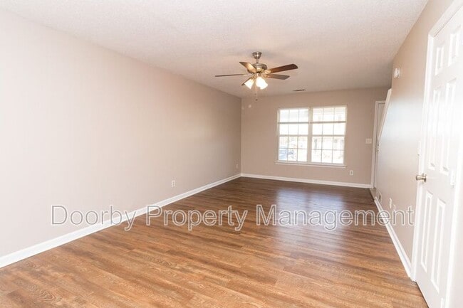 Foto del edificio - 464 Guyler St