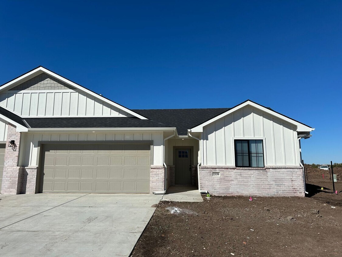 2337 E Spring Hill Dr, Goddard, KS 67052 House Rental in Goddard, KS
