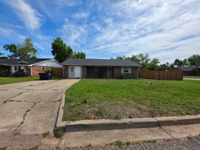 Foto del edificio - Cute 4 bedroom home in Shawnee