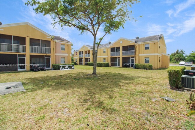 Foto del edificio - 2451 NW 56th Ave