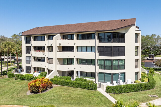 Harbor Village at Old Port Cove