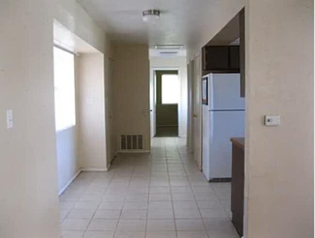 Building Photo - 363 N 800 W