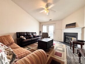 Building Photo - 10626 Hill Point Ct