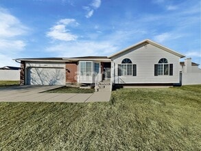 Building Photo - 8384 S Etude Dr