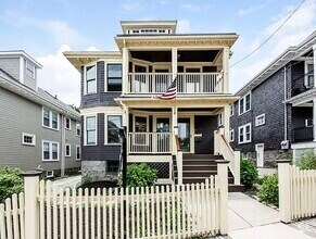 Building Photo - 34 S Munroe Terrace