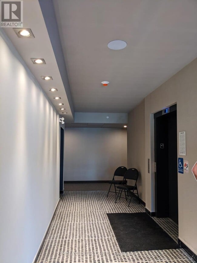 Building Photo - 1 Chef Ln