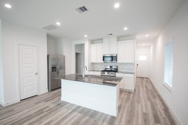 Foto del edificio - 10217 Berkeley Spgs Trl