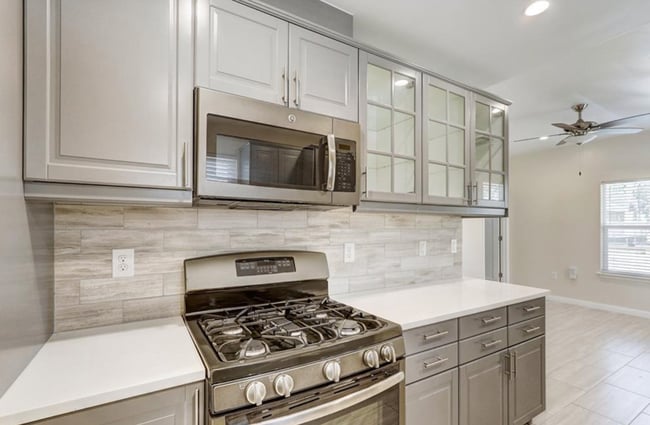 Estufa de gas - 1705 E 14th St